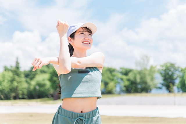 運動する女性